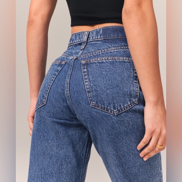 Abercrombie & Fitch The Loose High Rise Jean - Picture 3 of 9
